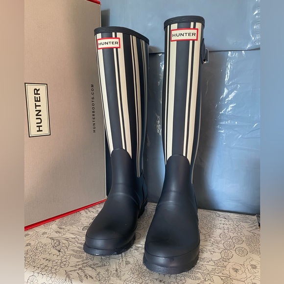 HUNTER RAIN BOOTS - Picture 2 of 6